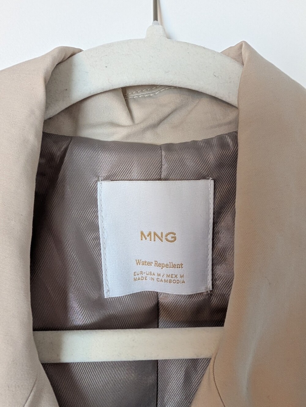 Women’s Classic Belted Trench Coat - Picture 9 of 15